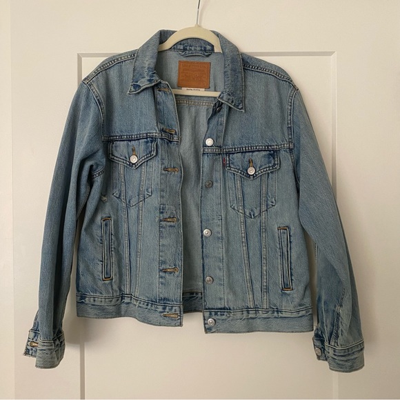 Levi's Jackets & Blazers - Levi’s Oversized Trucker Jacket